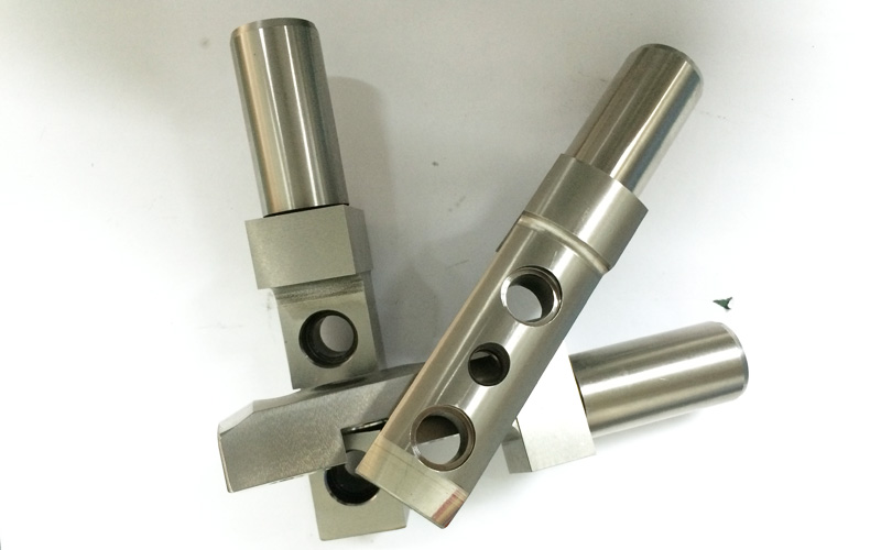 どのように精密部品の加工の高品質を保証しますか?